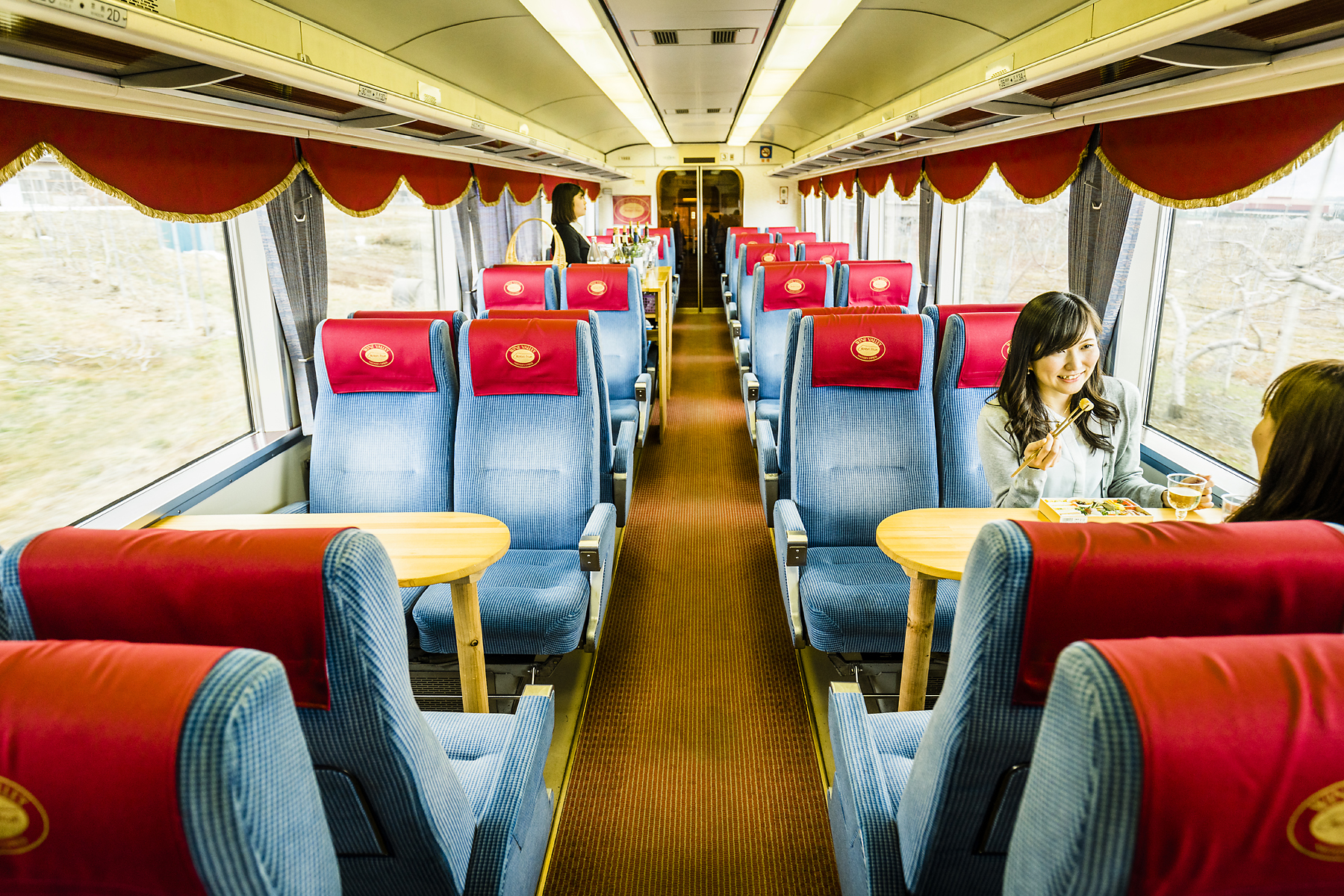 日本一ゆっくり走る特急　北信濃ワインバレー列車の旅