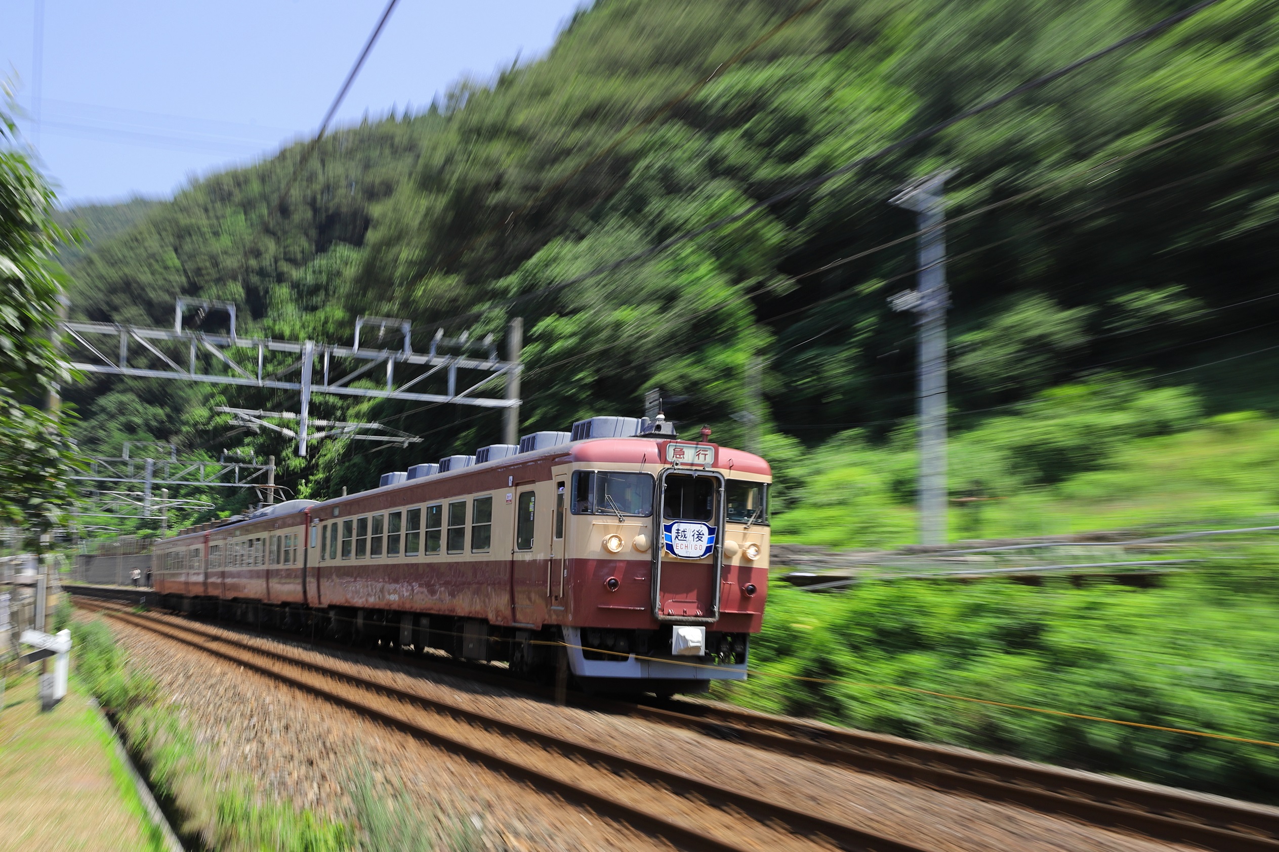 えちごトキめき鉄道 懐かしの「国鉄形観光急行」