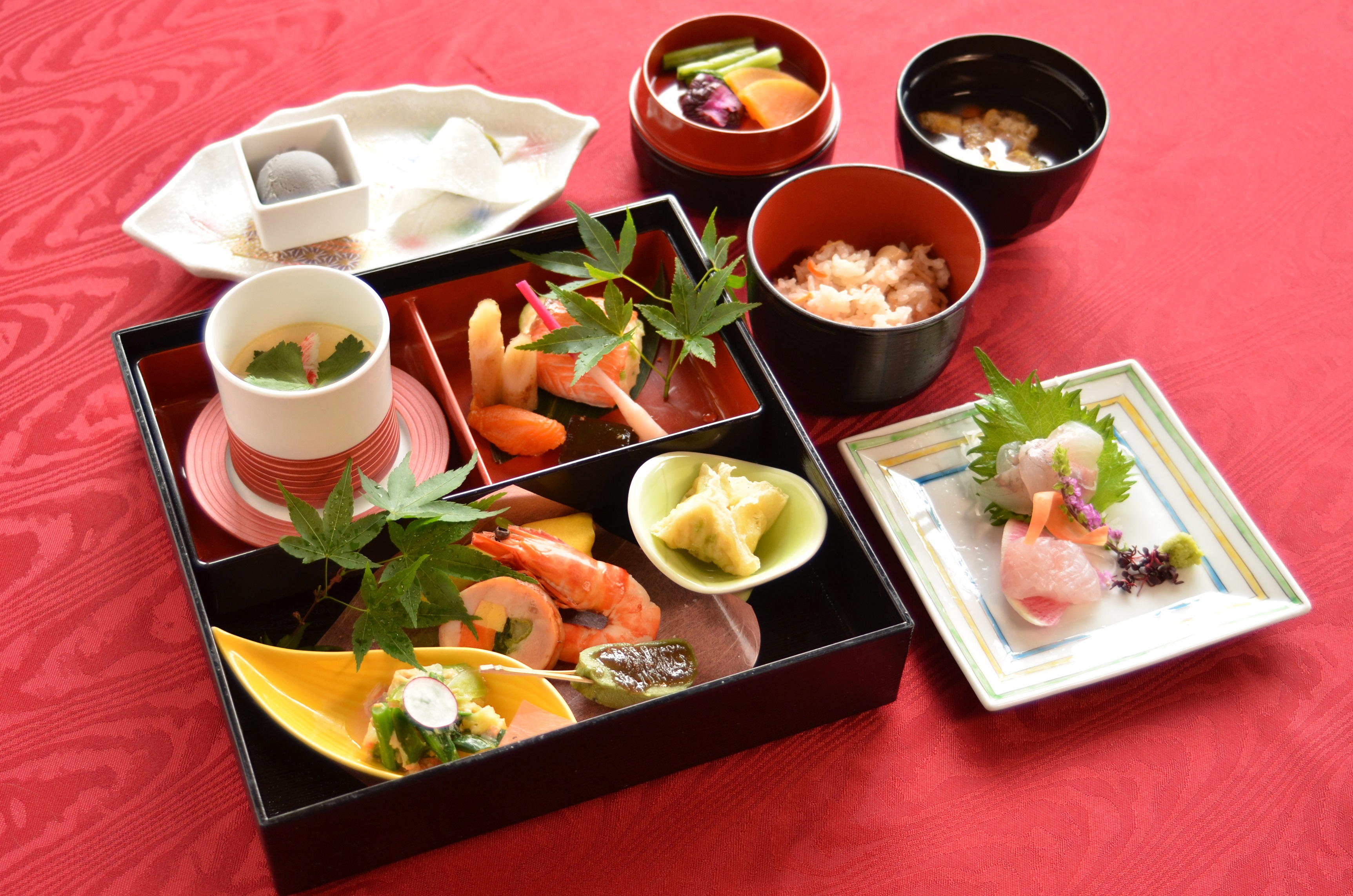 二宮家バラ園と五十嵐邸ガーデンランチ