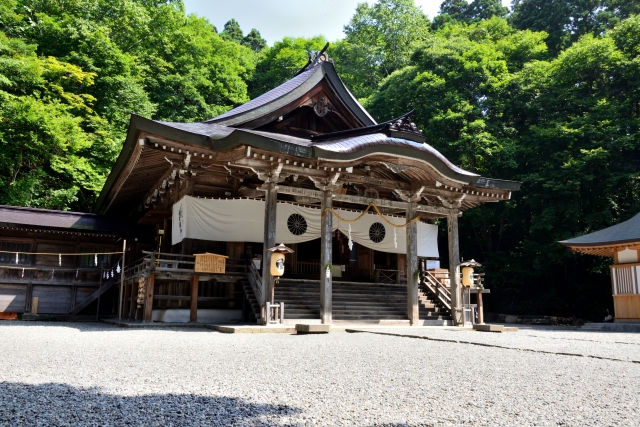 戸隠神社とシャインマスカット１房狩り体験