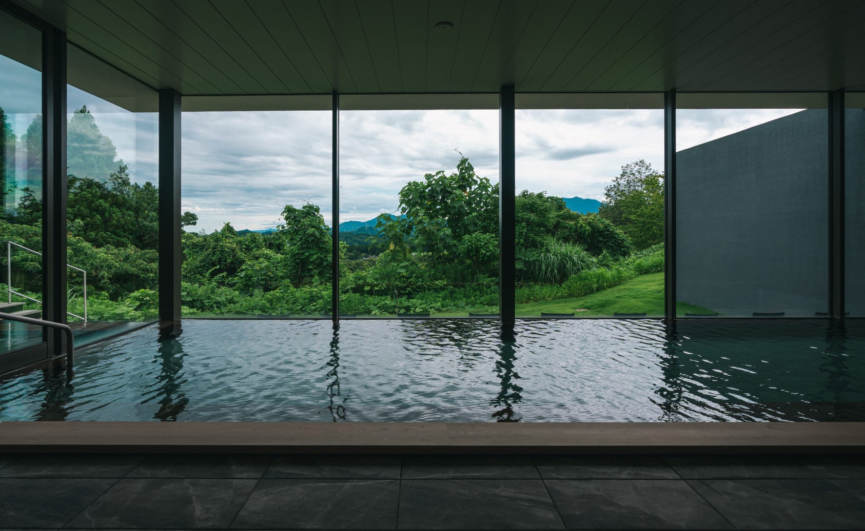 自然を感じる スノーピーク～FIELD SUITE SPA HEADQUARTERS～