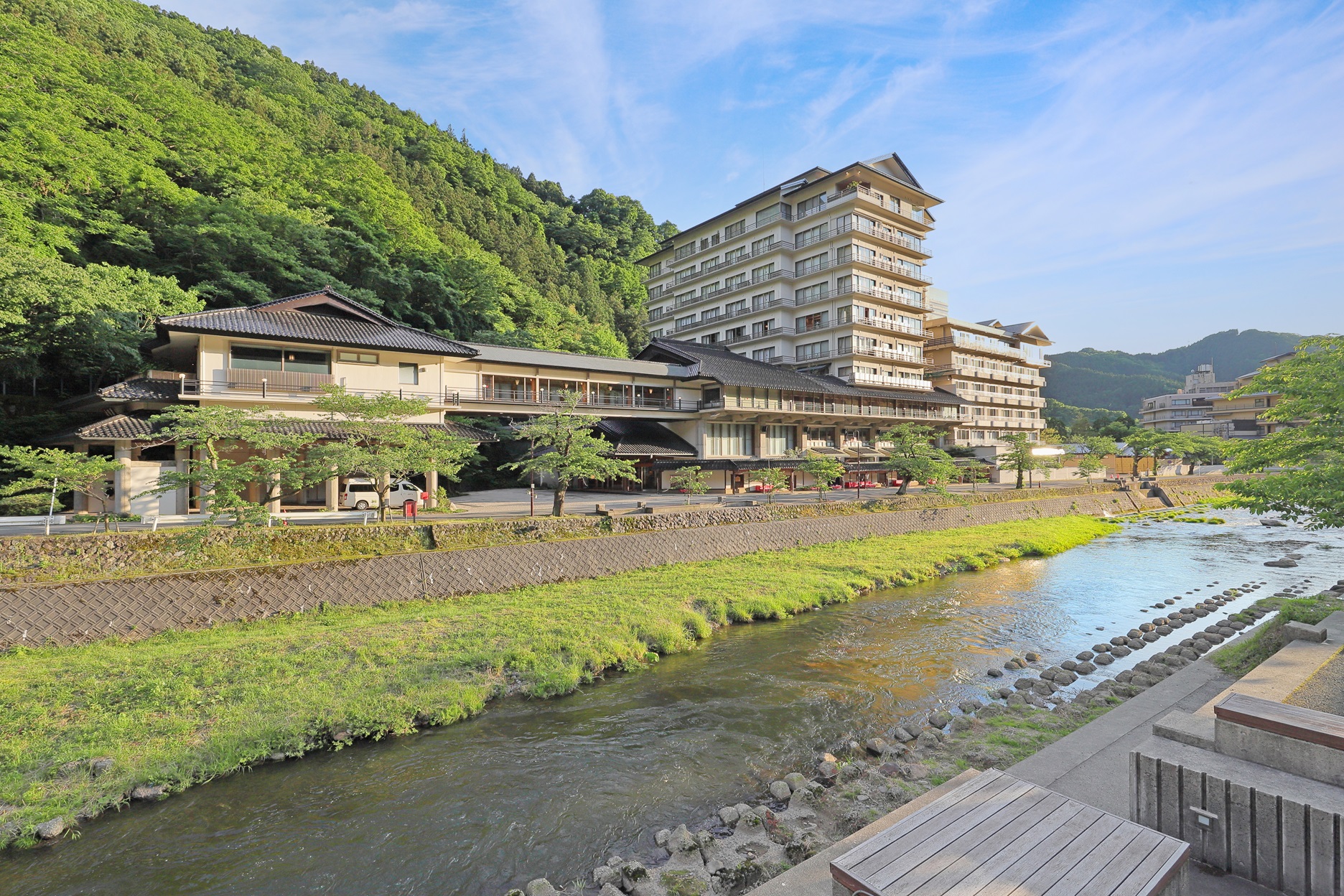 観光列車「海里」で行く！　あつみ温泉　萬国屋